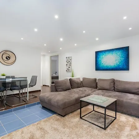 Apartment Space In Gozsdu *